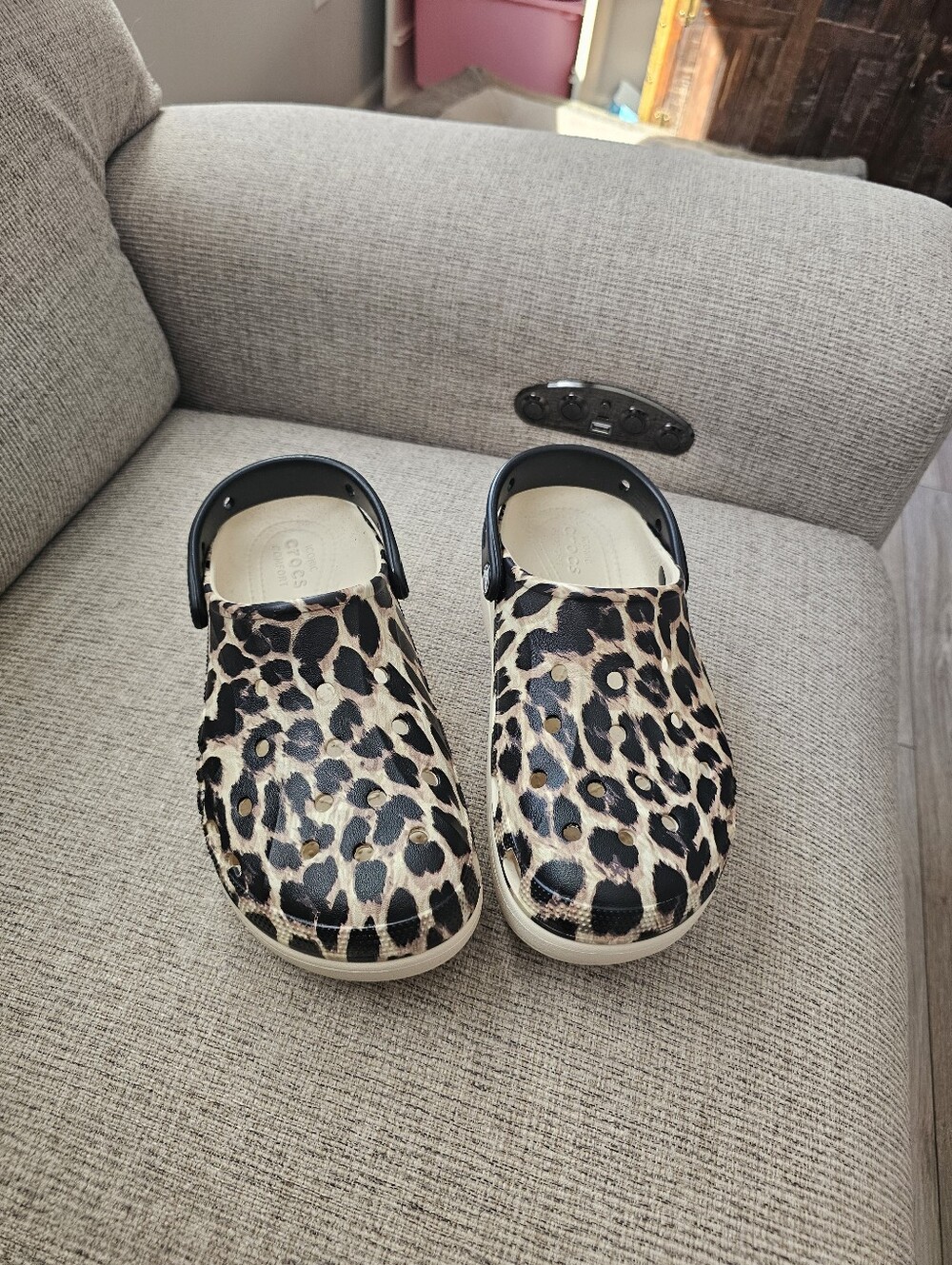 Crocs Women's Baya Platform Printed Clogs - Picture 5 of 8